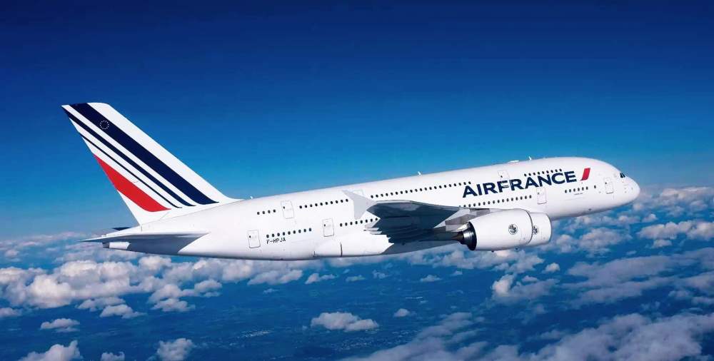 Air France rikthen fluturimet drejt Tiranes